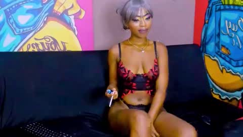 Snapshot of ebonydollx69 chatting on January 6, 6:47 am Pearl online show from January 6, 6:47 am