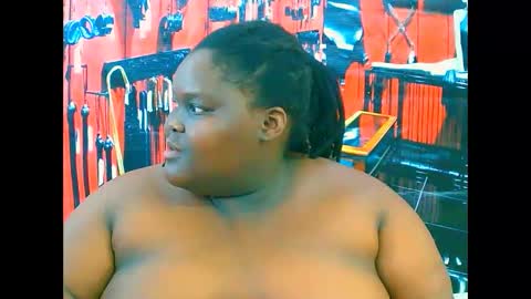 ebonyhotbuns4u2luv online show from October 30, 7:14 pm