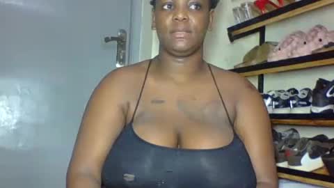 ebonymayahh online show from July 17, 7:10 am
