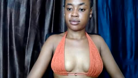Snapshot of ebonypussy_xx chatting on October 6, 10:27 pm ebonypussy_xx online show from October 6, 10:27 pm