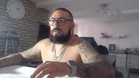 edgarram83 online show from November 10, 8:11 pm