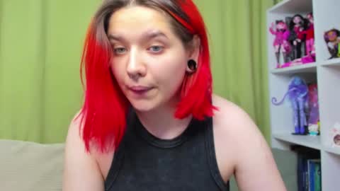 Snapshot of edna_dana chatting on October 5, 8:05 pm Edna online show from October 5, 8:05 pm