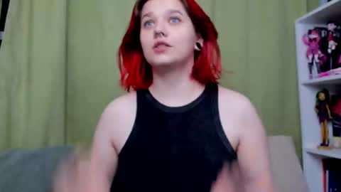 Snapshot of edna_dana chatting on September 17, 8:12 pm Edna online show from September 17, 8:12 pm