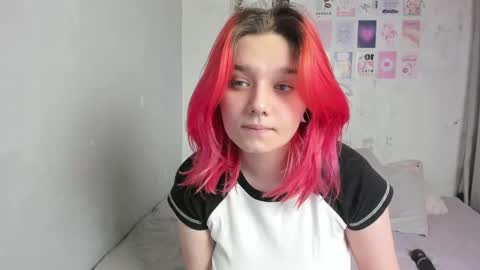 Snapshot of edna_dana chatting on February 7, 6:45 pm Edna online show from February 7, 6:45 pm