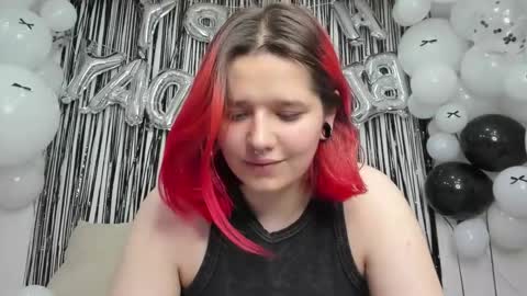 Snapshot of edna_dana chatting on October 7, 8:05 pm Edna online show from October 7, 8:05 pm