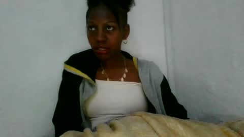 edwige770943 online show from July 3, 6:18 am