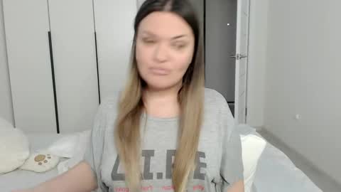 Snapshot of eelena4kiss chatting on February 11, 11:31 am eelena4kiss online show from February 11, 11:31 am