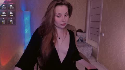 Snapshot of eesmaaarr chatting on January 2, 9:28 pm eesmaaarr online show from January 2, 9:28 pm