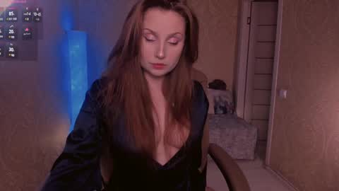 Snapshot of eesmaaarr chatting on February 24, 10:03 pm eesmaaarr online show from February 24, 10:03 pm