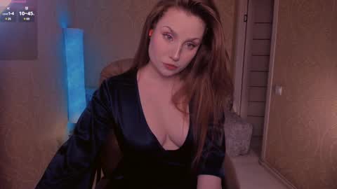 Snapshot of eesmaaarr chatting on February 28, 10:28 pm eesmaaarr online show from February 28, 10:28 pm