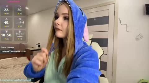 Lili online show from June 3, 6:49 am