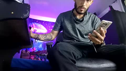 efectotrip online show from April 12, 4:38 am