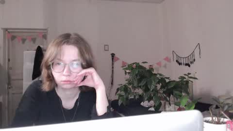 effa__laska online show from October 28, 7:59 pm