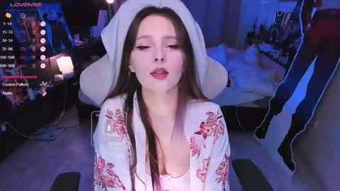 Snapshot of effie_lee chatting on October 23, 2:07 pm Effie online show from October 23, 2:07 pm