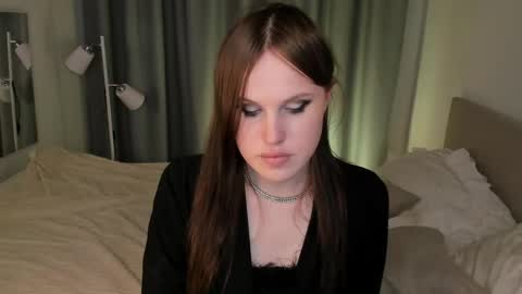 Effie Mur online show from May 18, 4:07 am