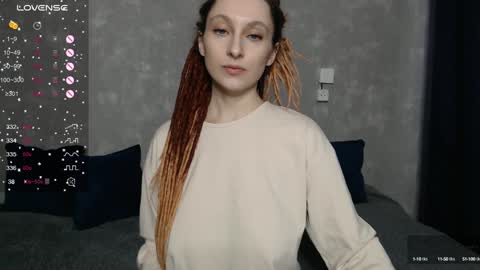 Snapshot of effy_gray chatting on December 2, 5:08 am Anna online show from December 2, 5:08 am