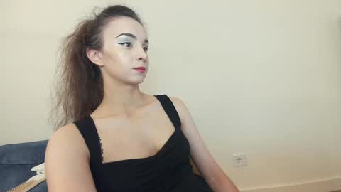 Snapshot of ehotlovea chatting on September 13, 8:55 pm Erik and Alice online show from September 13, 8:55 pm