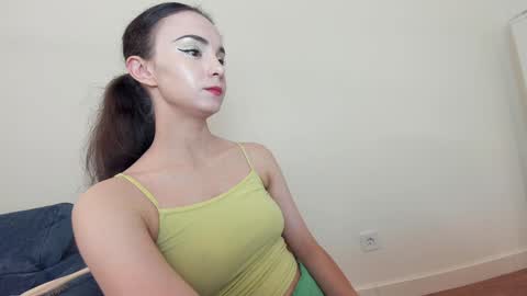 Snapshot of ehotlovea chatting on September 18, 9:30 pm Erik and Alice online show from September 18, 9:30 pm