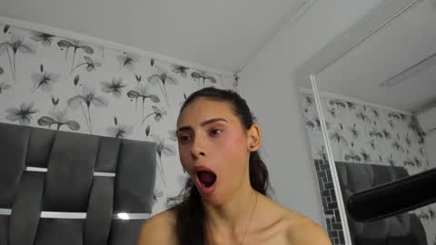Snapshot of ehotloveaxxx chatting on February 21, 4:59 pm Valery online show from February 21, 4:59 pm