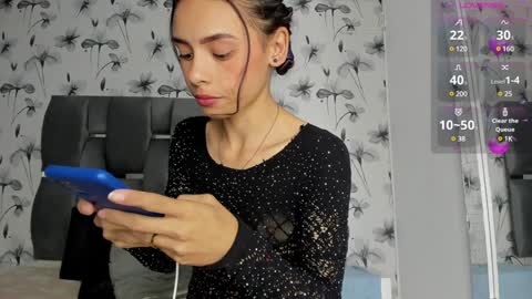 Snapshot of ehotloveaxxx chatting on February 7, 4:46 pm Valery online show from February 7, 4:46 pm