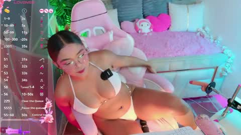 eimy__2 online show from April 29, 4:17 am