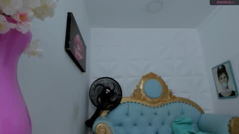 eimy online show from January 16, 12:25 pm