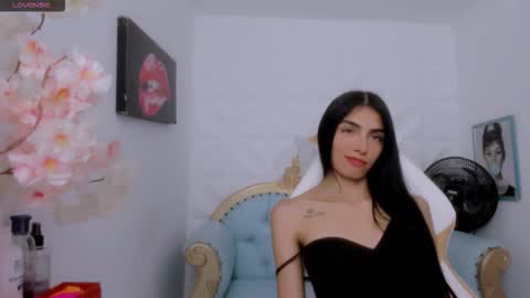 Snapshot of eimy_skinny chatting on October 23, 5:03 pm eimy online show from October 23, 5:03 pm