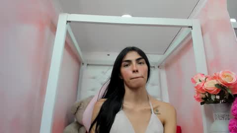 Snapshot of eimy_skinny chatting on October 14, 9:07 pm eimy online show from October 14, 9:07 pm