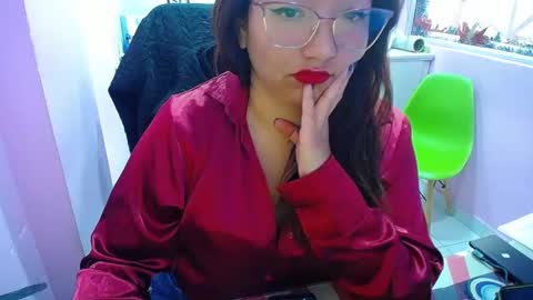 Eirene online show from January 3, 8:01 pm