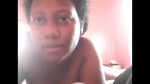 Eirondra Valeen online show from November 28, 5:42 pm