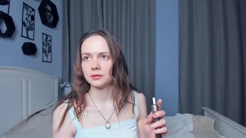 Elis 3 online show from December 14, 11:00 pm