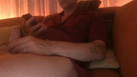 Snapshot of el_thunder chatting on September 10, 6:42 pm MrE online show from September 10, 6:42 pm