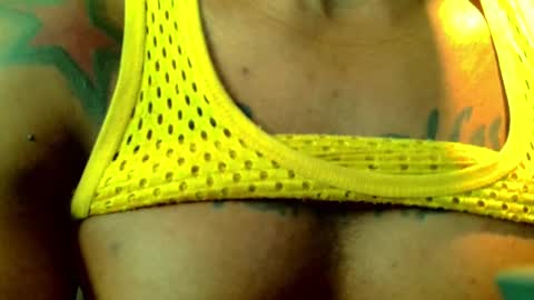 el_vecino_m online show from May 11, 5:21 pm