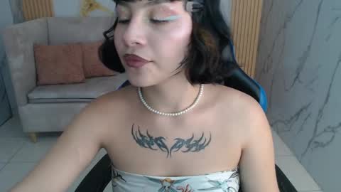 ELA  online show from April 8, 8:01 pm