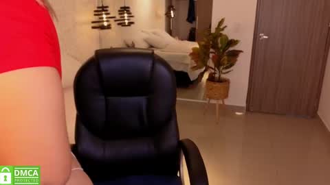 Snapshot of ela_ps chatting on October 6, 12:12 pm LOREIN online show from October 6, 12:12 pm