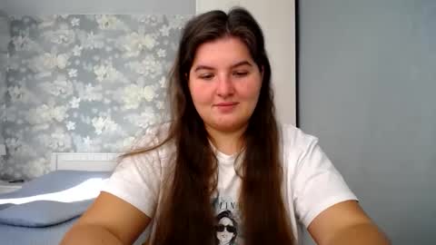 Elanis online show from March 6, 12:15 pm