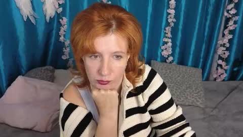Snapshot of elannaria chatting on October 15, 3:46 pm Elanna online show from October 15, 3:46 pm