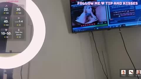 Ela online show from May 7, 8:37 pm