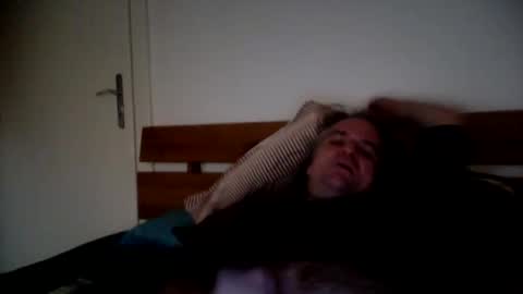 elcretinmo online show from April 1, 4:57 am