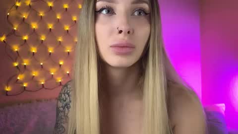 Ella online show from October 21, 11:26 am