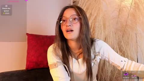 Elecktra online show from April 8, 7:28 pm