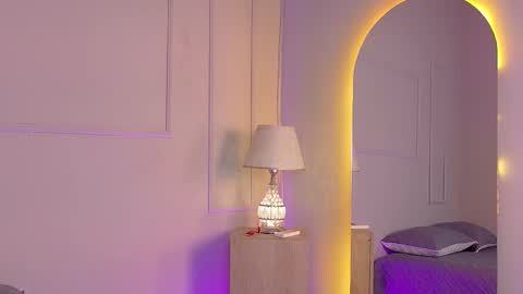 ELECTRA  online show from December 18, 7:53 pm