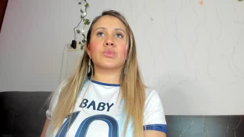 Snapshot of eleecttraa_12 chatting on February 5, 11:06 pm Electra online show from February 5, 11:06 pm