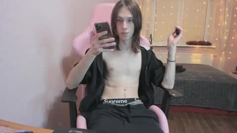 eleganc3 online show from March 1, 7:18 pm