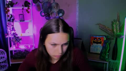 Snapshot of elen_dark chatting on October 10, 10:43 am elen_dark online show from October 10, 10:43 am