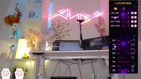 Snapshot of elena_marilyn chatting on September 23, 11:00 pm Elena online show from September 23, 11:00 pm