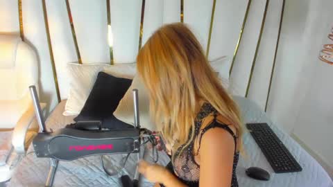 Elena online show from April 9, 7:08 pm