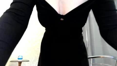 elenaza online show from October 25, 1:55 pm