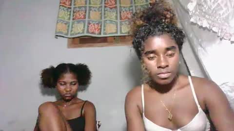 elia011 online show from November 3, 8:54 pm