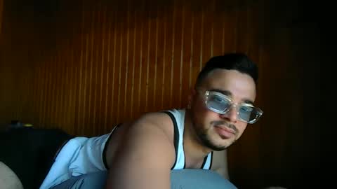 eliasleonp online show from January 18, 9:35 pm